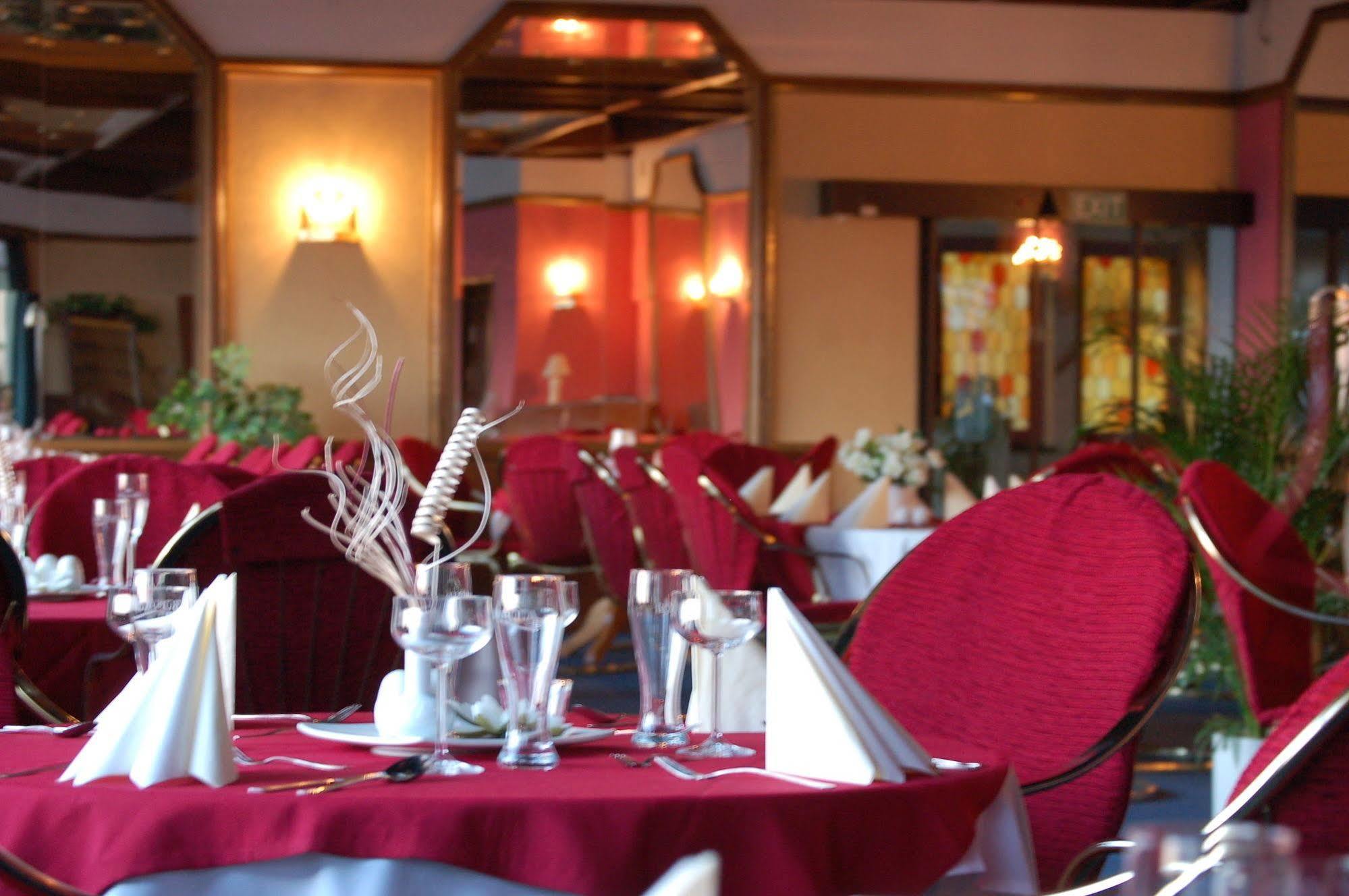Interhotel America Písek Extérieur photo